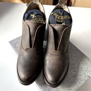 *rare* distressed Sadie by Freebird